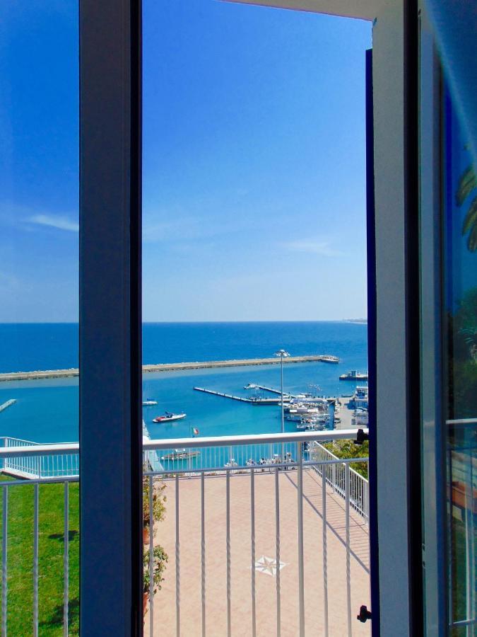 Апартаменты N019 - Numana, Prestigioso Quadrilocale Vista Mare Экстерьер фото